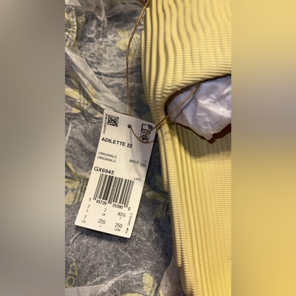 NWT Adilette 22 Slides “Desert Sand” - Picture 5 of 6